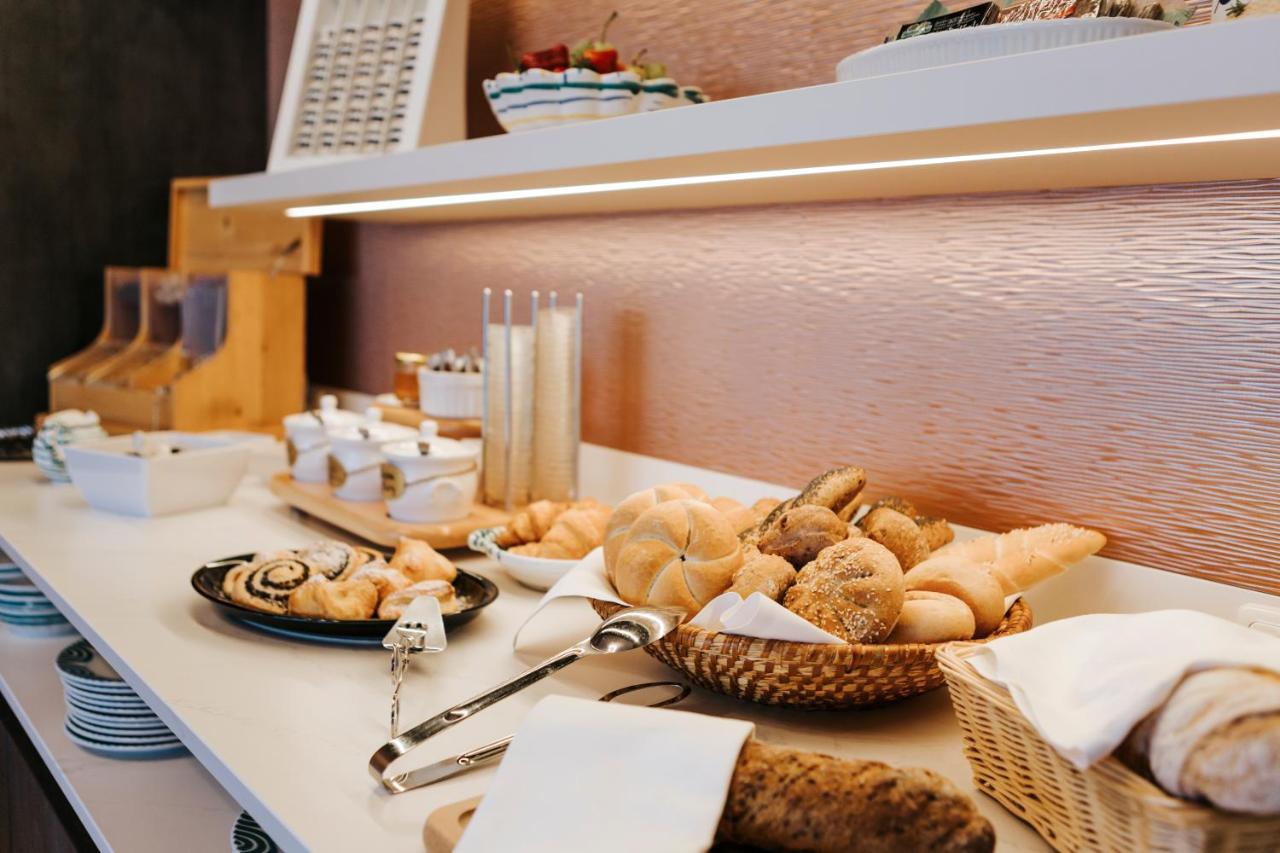 Seegasthof Hois'N Wirt - Hotel Mit Wellnessbereich Gmunden Exterior foto